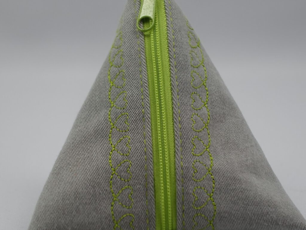 dreieckstaeschchen-upcycling-selbstgenaeht