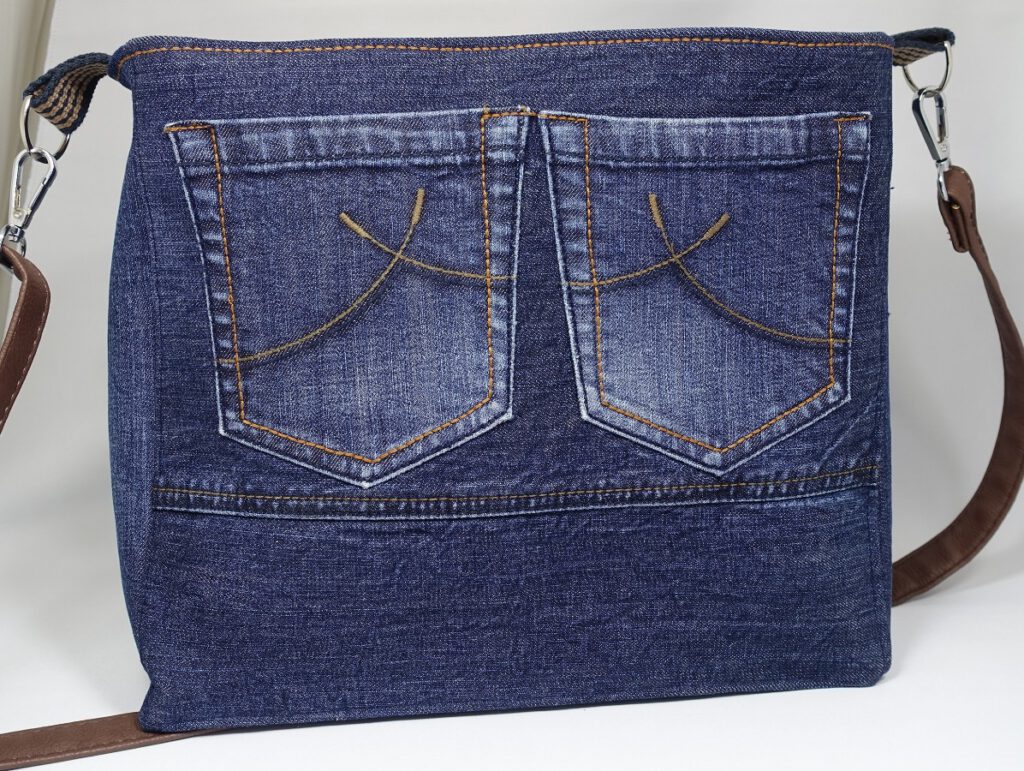 jeanstasche-aus hosensaum-upcycling-selbstgenaeht