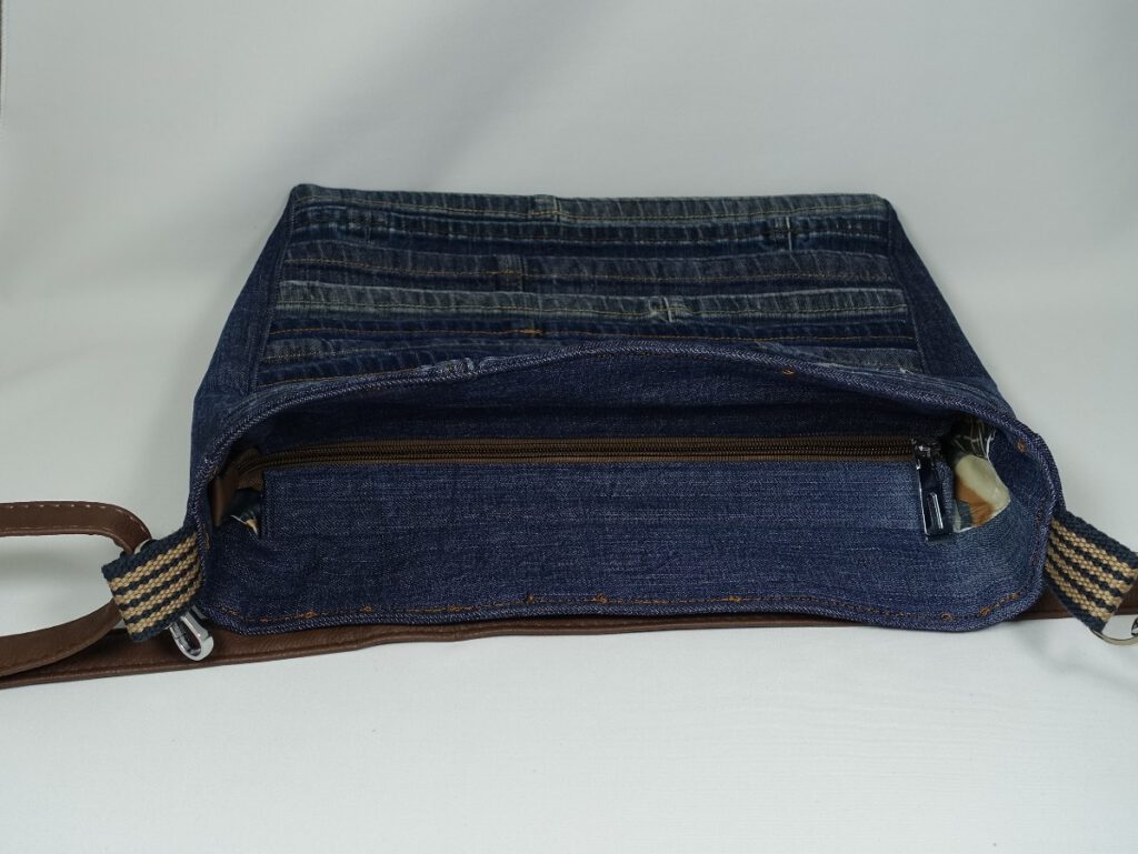 jeanstasche-aus hosensaum-upcycling-selbstgenaeht