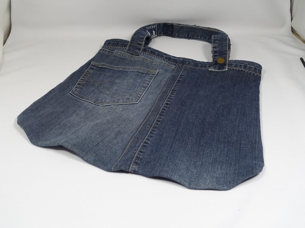 jeanstasche-einkaufstasche-selbstgenaeht-upclycling