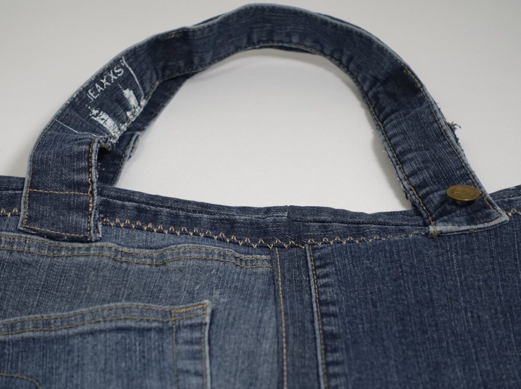 jeanstasche-einkaufstasche-selbstgenaeht-upclycling