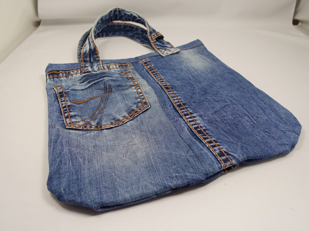 jeanstasche-einkaufstasche-selbstgenaeht-upclycling