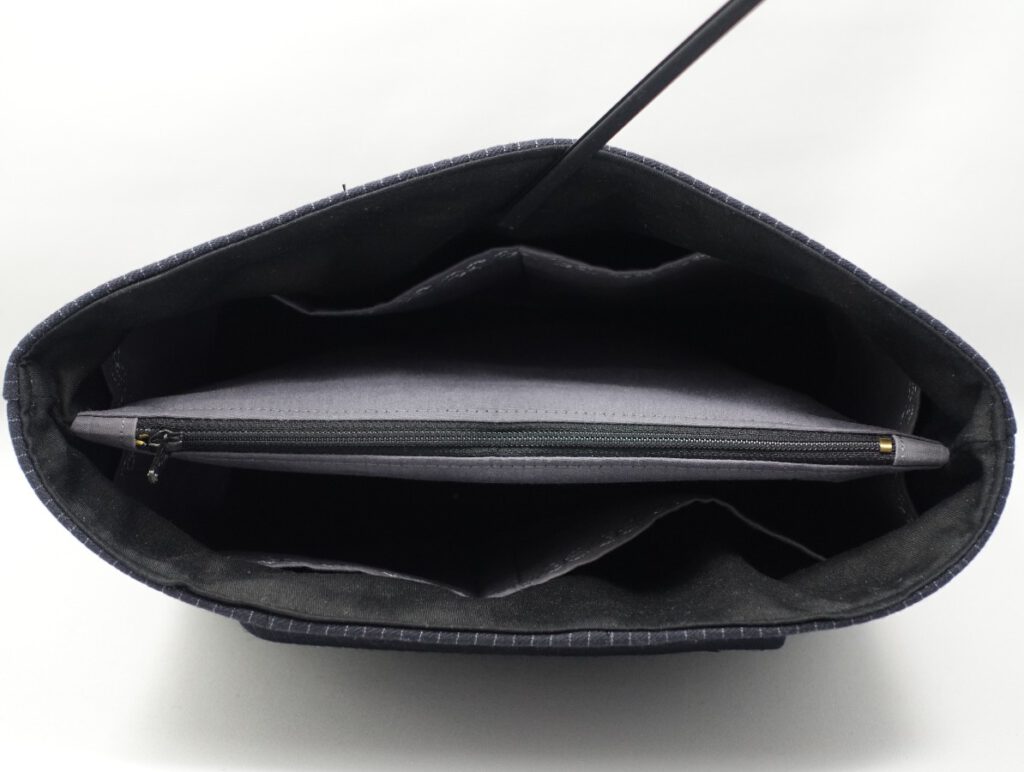 taschenorganizer-nachhaltig-selbstgenaeht-schwarz