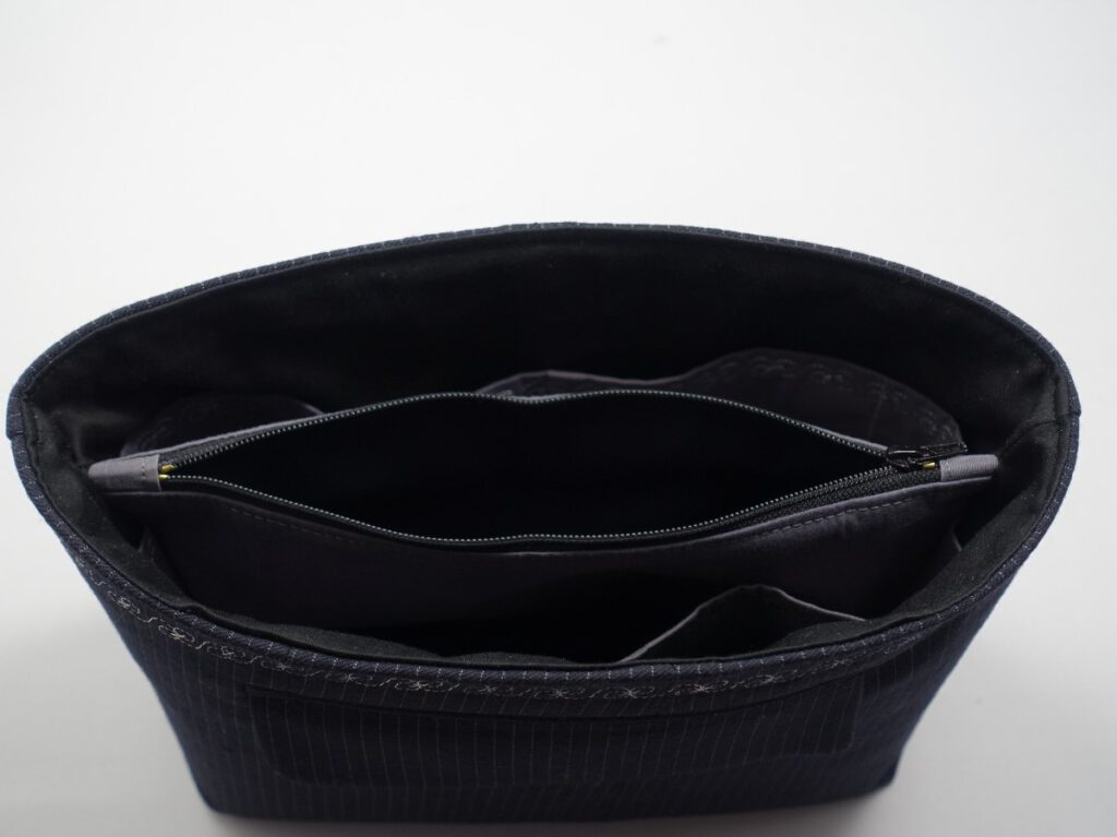 taschenorganizer-nachhaltig-selbstgenaeht-schwarz