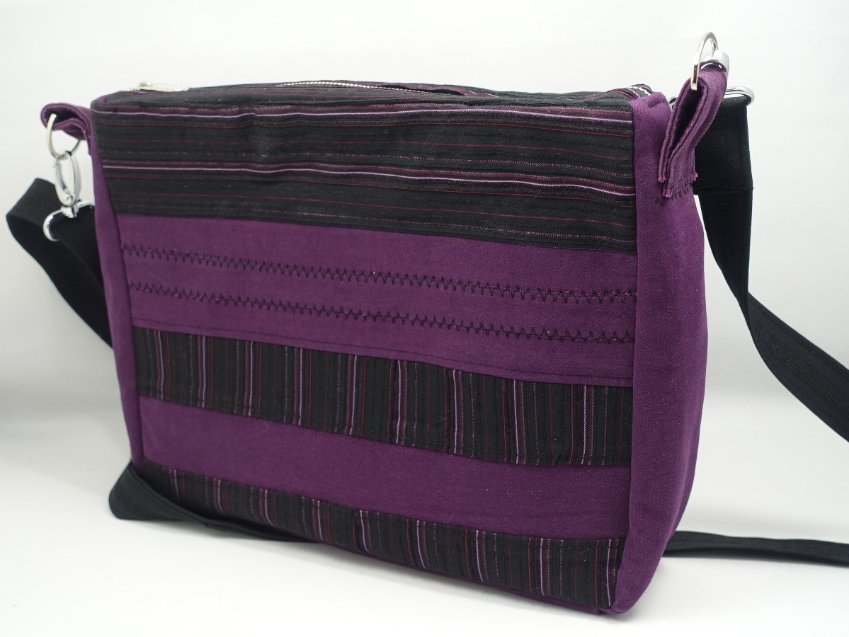 Tasche-upcycling-lila-schwarz-selbst-genaeht
