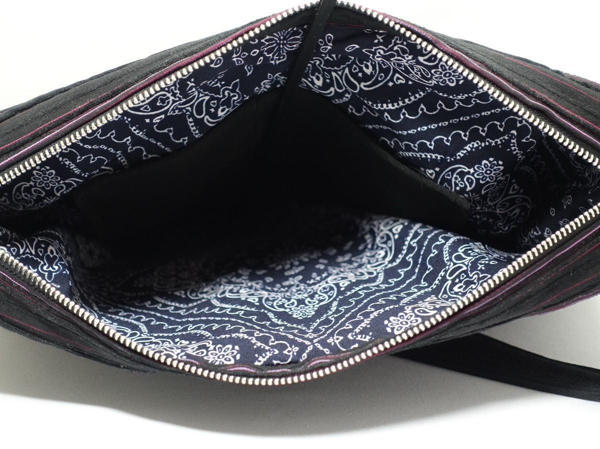 Tasche-upcycling-lila-schwarz-selbst-genaeht
