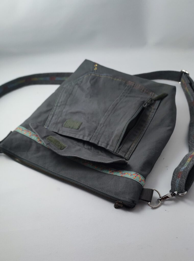 Jeanstasche-grau-upcycling-selbstgenaeht