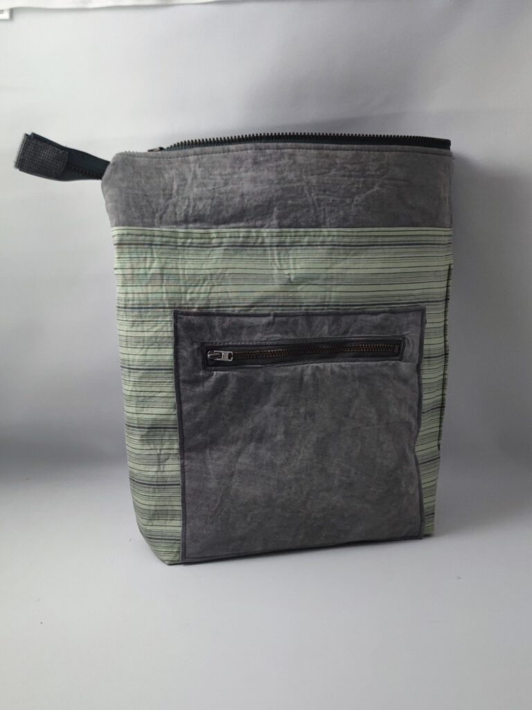 Jeanstasche-grau-upcycling-selbstgenaeht